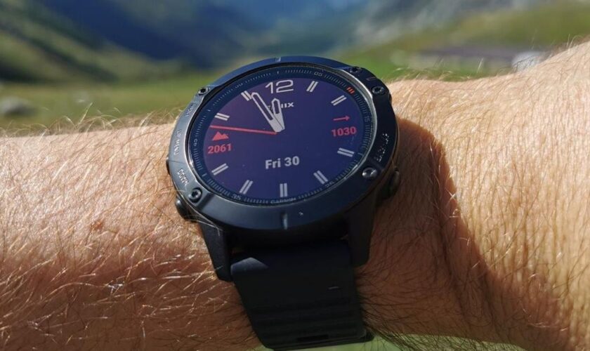 Garmin Fenix 7X Pro Solar : 100 euros de réduction sur la montre connectée qui fait bien plus que donner l'heure !