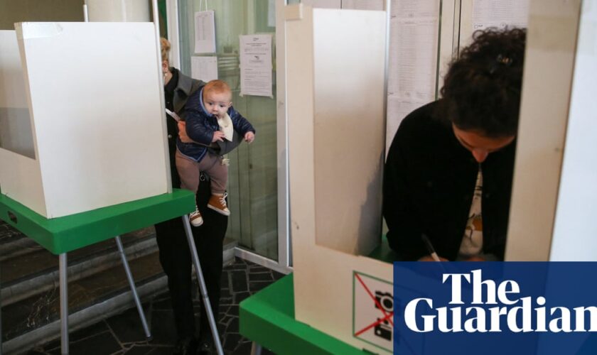 Georgians head to the polls in pivotal parliamentary election