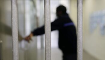 Guadeloupe : un surveillant de prison « ébouillanté » par un détenu