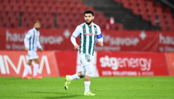 « Je lobe et je la vois rentrer tout doucement » : Ryad Hachem décrypte son but fabuleux pour le Red Star