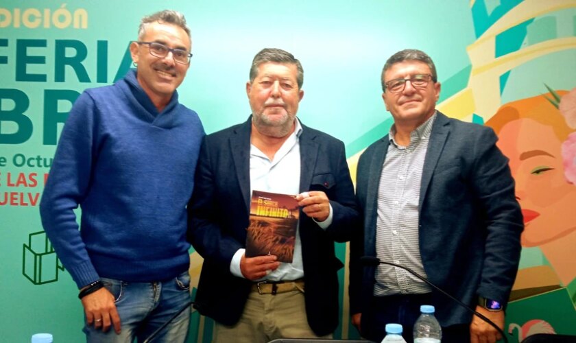 José Cejudo:  «Mi novela es un cóctel de géneros literarios donde destacan tres componentes: sangre, sexo y suspense»