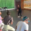 La créatrice de la Booty Therapy, la « danse des fesses » qui libère, revient aux sources à Grigny