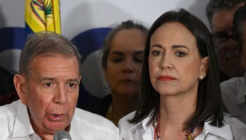 La doble negativa socialista: no quisieron reconocer a Edmundo González como presidente electo de Venezuela y tampoco han apoyado su candidatura con María Corina para el Sajarov