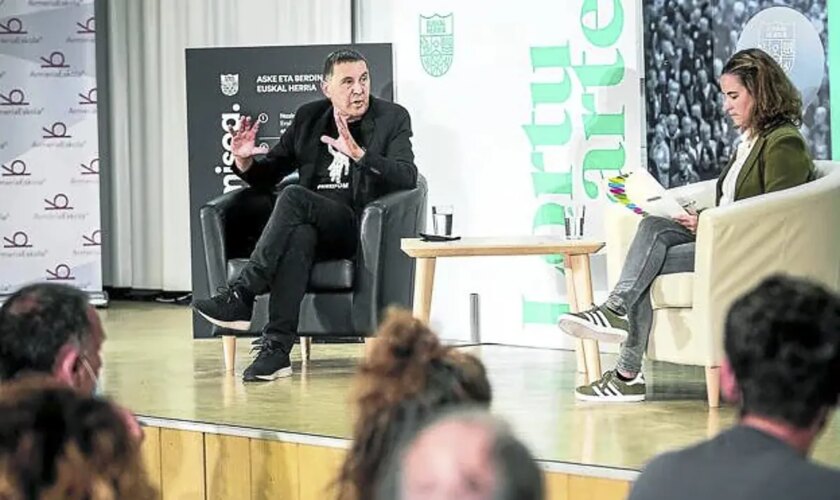 La gran victoria de Otegi gracias a Sánchez: acorta más de 300 años las condenas a etarras tras cuatro varapalos en Europa y Txapote estará libre en meses