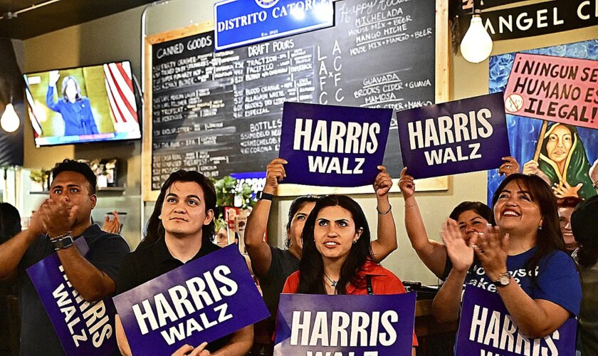 La marea de votantes hispanas que puede llevar a Kamala Harris a la Casa Blanca