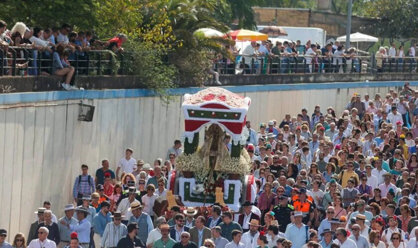 La tradición sella la identidad de la multitudinaria romería de Valme