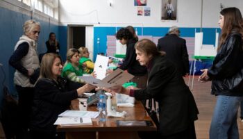 Législatives en Géorgie: le parti au pouvoir et l'opposition pro-européenne revendiquent chacun la victoire