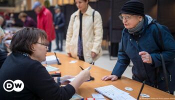 Lithuania election: Social Democrats lead in early results