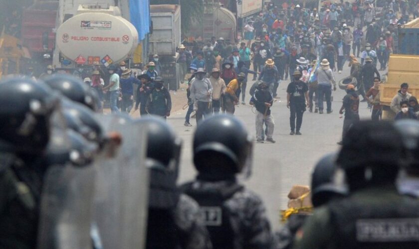 Los seguidores se Evo Morales  protagonizaron violentos enfrentamientos contra la Policía en Bolivia