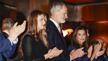 Los vestidos de la Reina Letizia, la Princesa Leonor y la Infanta Sofía en el concierto de los Premios Princesa de Asturias