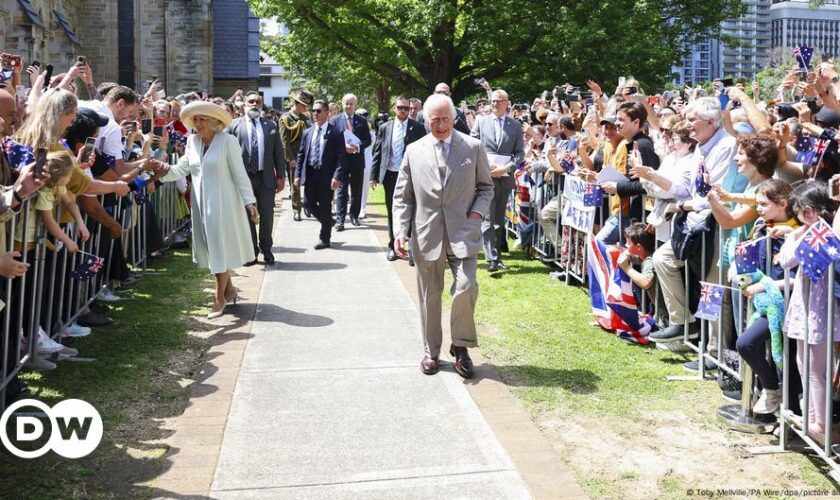 Monarchie-Fans empfangen Charles III. in Australien