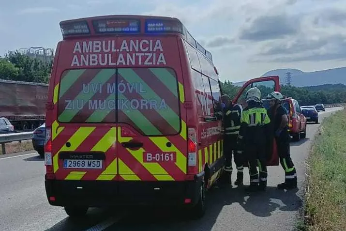 Muere un trabajador tras la explosión de un depósito en una empresa de Estella (Navarra)