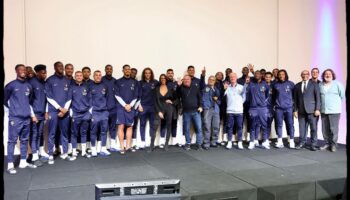 « On était en famille » : Fabien Onteniente dévoile les coulisses de la projection de « 4 Zéros » aux Bleus