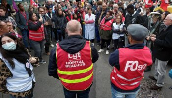 Pénurie de personnel et organisation contestée : le ras-le-bol des soignants de Beaujon, en grève illimitée