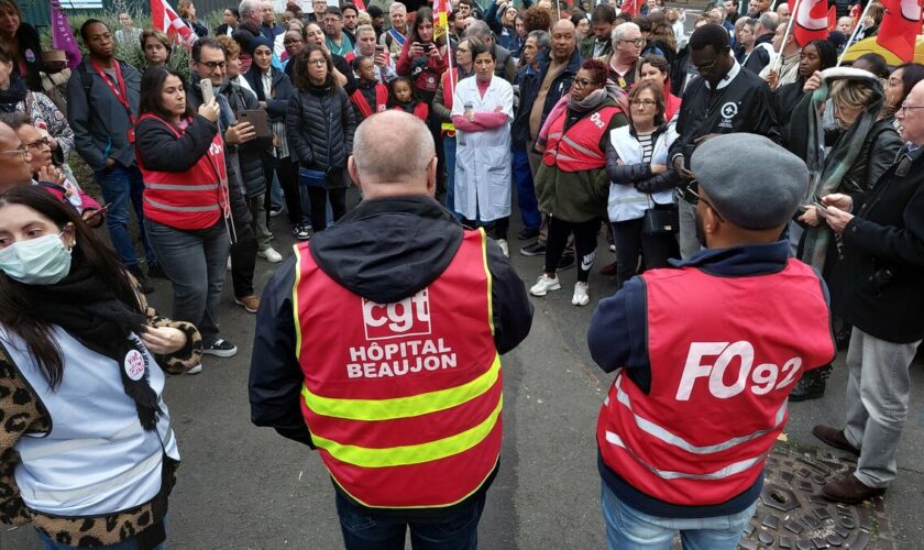 Pénurie de personnel et organisation contestée : le ras-le-bol des soignants de Beaujon, en grève illimitée