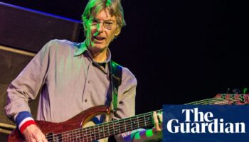 Phil Lesh, bassist for the Grateful Dead, dies at 84