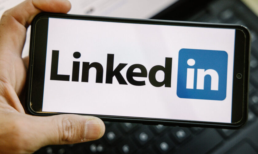 Poursuivi par une association française, LinkedIn condamné à verser 310 millions d’euros d’amende pour ses publicités ciblées