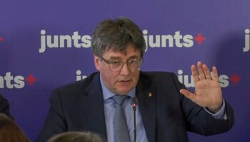 Puigdemont sofoca la rebelión de los críticos para modificar su dirección