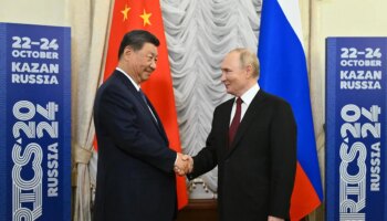 Putin usa a los BRICS para romper su aislamiento pero no consigue liderarlos