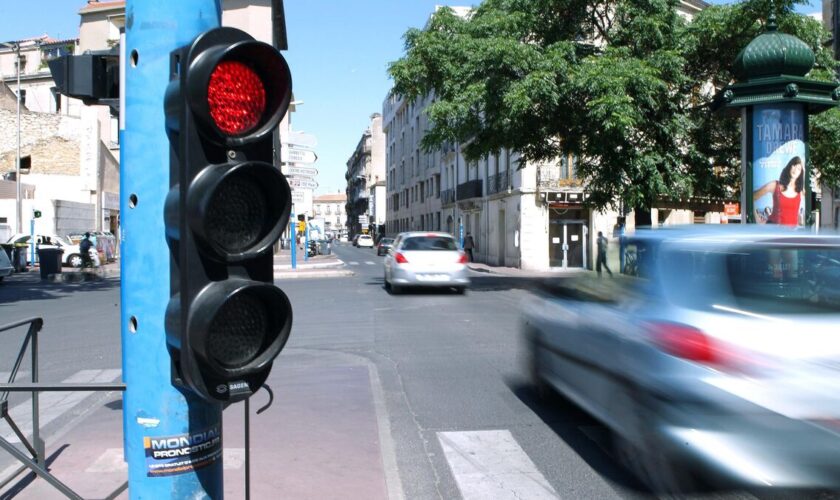 Respect des feux rouges : ces automobilistes que rien n’arrête