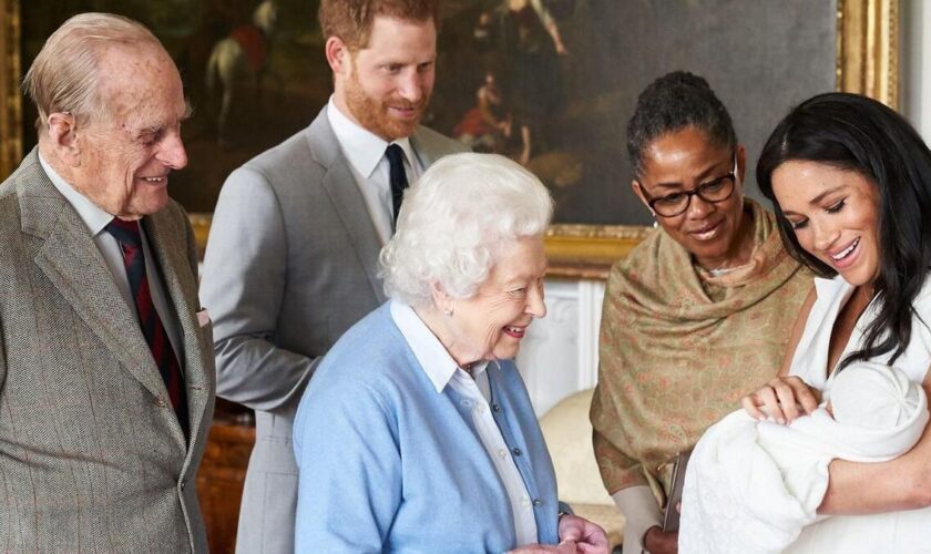 Royal baby : l’attendrissante photo d’Archie et de la reine Elizabeth II