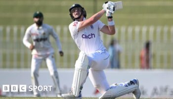 England batter Jamie Smith hits out