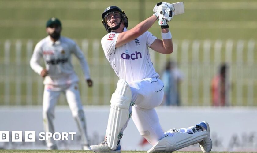 England batter Jamie Smith hits out