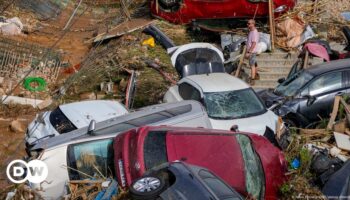 Spain floods: Death toll climbs as rescuers seek survivors