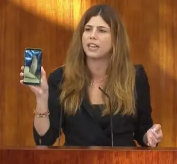 Todos miran a la ministra de Sanidad: la guerra en Más Madrid por Errejón deja a Mónica García en una situación límite