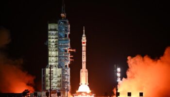 Trois astronautes chinois s'envolent pour la station spatiale Tiangong