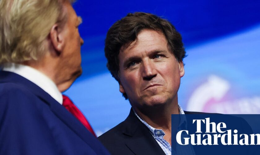 Tucker Carlson warms up crowd at Trump rally with bizarre spanking rant