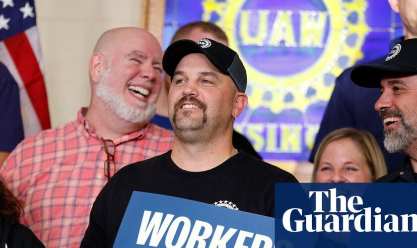 UAW members support Harris over Trump in swing states, poll reveals