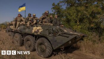 Ukraine in new mobilisation drive as Russia advances