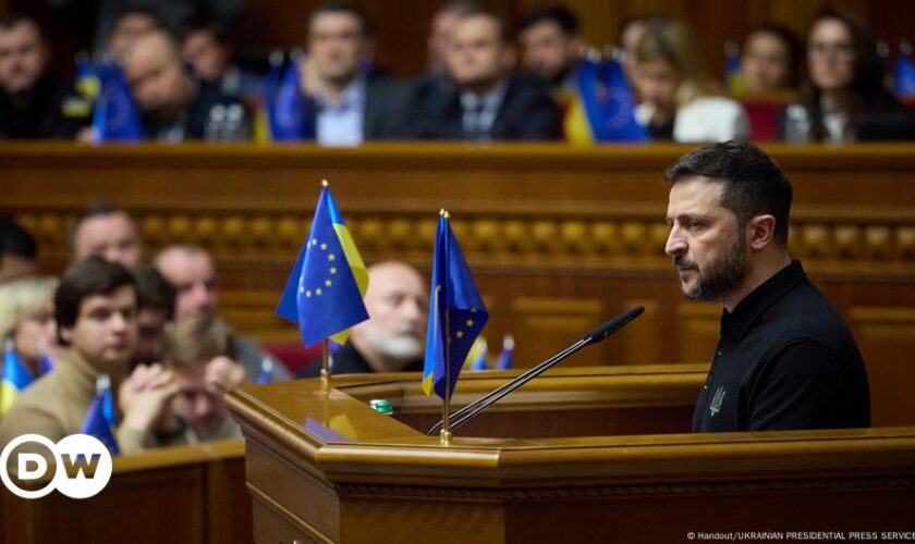 Ukraine updates: Zelenskyy touts 'victory plan' to lawmakers