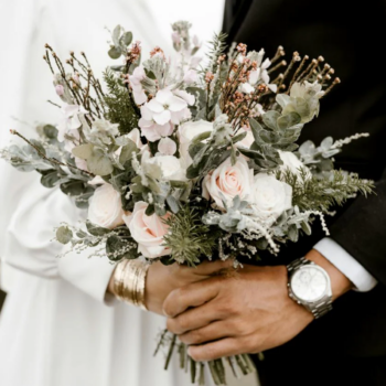 Una novia corta la relación con su hermana después de ir a su boda con un vestido de color blanco: «Se fue furiosa»