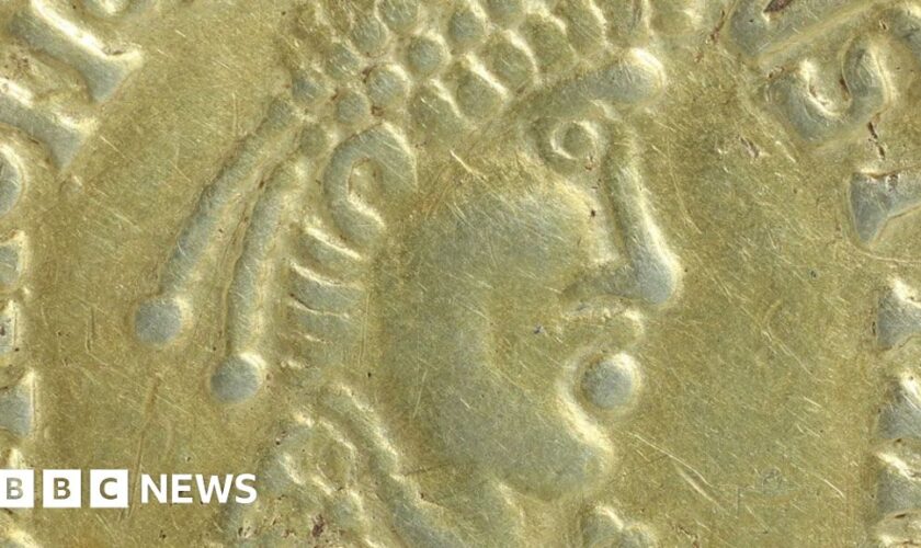 'Unusual' Anglo-Saxon replica of Roman coin found