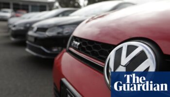 VW lender fined £5.4m for mistreatment of struggling customers in UK