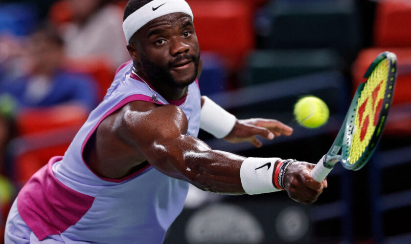 « Va te faire foutre ! » : battu et furieux, Frances Tiafoe pète un plomb et insulte l’arbitre à Shanghai