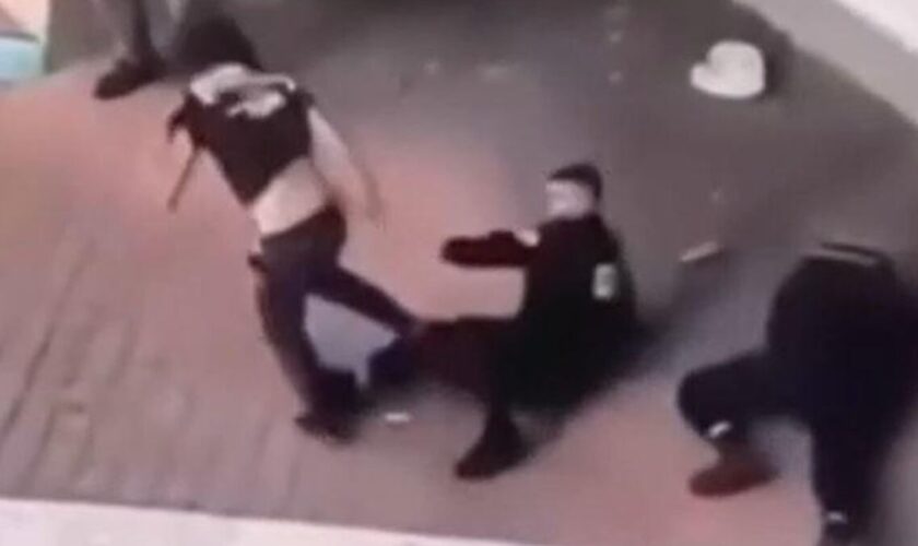 Violente agression de deux policiers à Marseille : un homme placé en garde à vue après s’être rendu