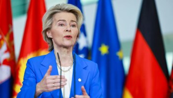 Von der Leyen impulsa el debate de los centros de acogida de inmigrantes al estilo Meloni: "Hay una clara mayoría que lo demanda"