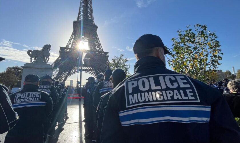 « Vous rassurez les Parisiens » : Anne Hidalgo célèbre les trois ans de sa police municipale