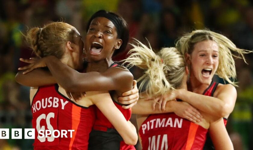 England's netballers celebrate winning gold at the 2018 Commonwealth Games