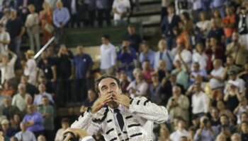 Y Enrique Ponce, el sueño del abuelo, se hizo leyenda: despedida de los ruedos españoles de un torero histórico