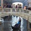 Italienurlaub_ Touristen in Venedig