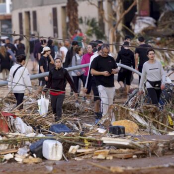 Inondations en Espagne : les recherches des disparus se poursuivent, au moins 95 morts