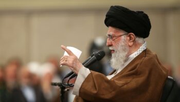 L'ayatollah iranien Ali Khamenei d'une réunion à Téhéran, le 27 octobre 2024