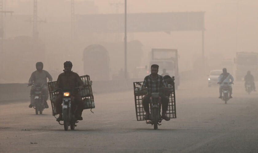 Pakistan : record de pollution à Lahore, plus de 40 fois supérieur au niveau acceptable de l'OMS