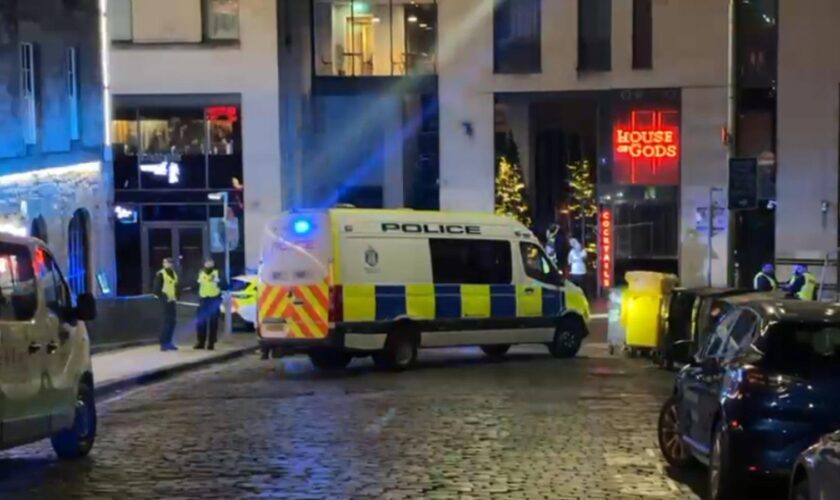 Police close roads around Cowgate in Edinburgh after incident