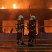 Berlin: Zug in Bahnhof Ahrensfelde geht in Flammen auf