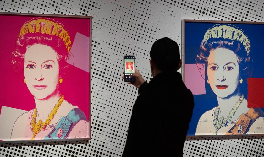 Warhol prints stolen in 'amateurish' heist, 2 more damaged in getaway from Dutch gallery